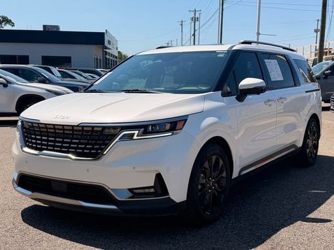 Certified 2023 Kia Carnival SX Prestige FWD image 9