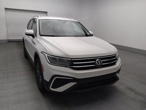 Used 2022 Volkswagen Tiguan SE FWD image 14