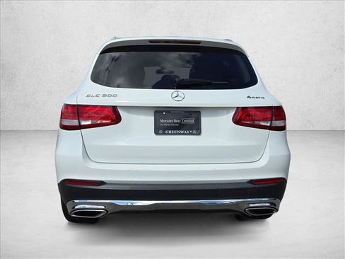 Used 2017 Mercedes-Benz GLC 300 4MATIC image 5