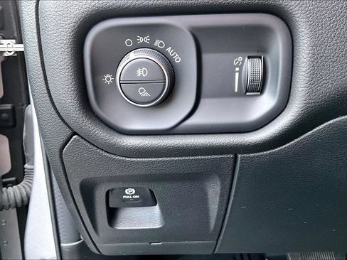 Used 2023 RAM 1500 Big Horn AWD/4WD image 15