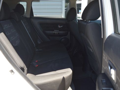 Used 2012 Kia Soul + FWD image 19