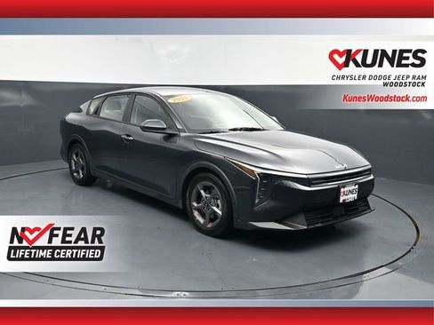 Used 2025 Kia K4 LXS image 1