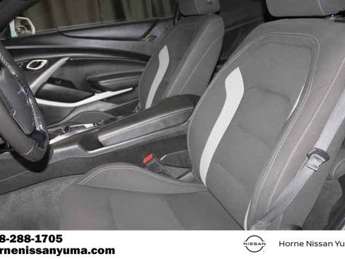 Used 2019 Chevrolet Camaro LT image 4