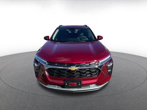 Used 2025 Chevrolet Trax LT image 4