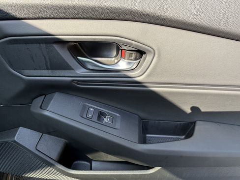 Used 2025 Honda Accord SE image 40