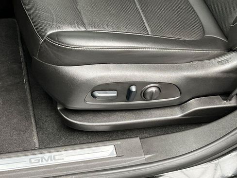 Certified 2023 GMC Acadia SLT AWD/4WD image 12