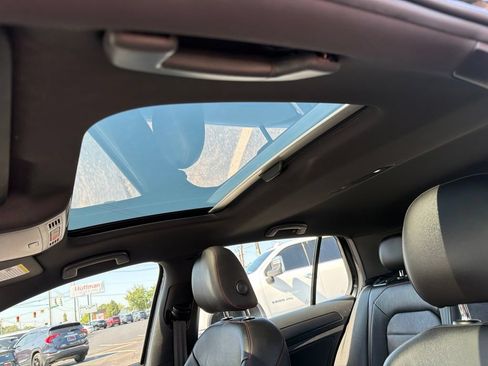 Used 2021 Volkswagen GTI SE FWD image 23