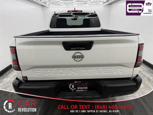 Used 2024 Nissan Frontier S w/ S Utility Package RWD image 5