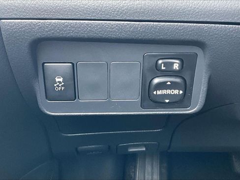 Used 2012 Toyota Corolla S image 35