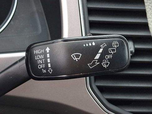 Used 2018 Volkswagen Atlas S image 25