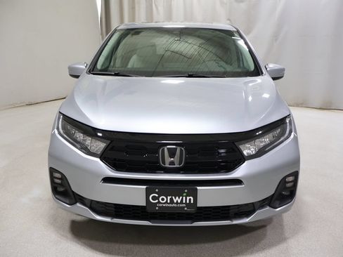 New 2026 Honda Odyssey Touring image 2