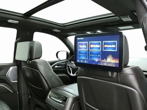 Used 2023 Cadillac Escalade V image 33