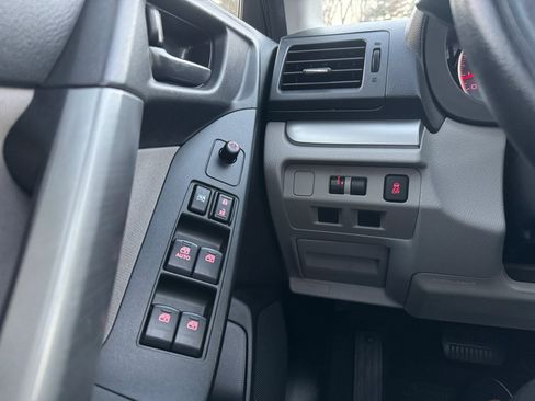 Used 2014 Subaru Forester 2.5i Premium w/ All-Weather Package image 23