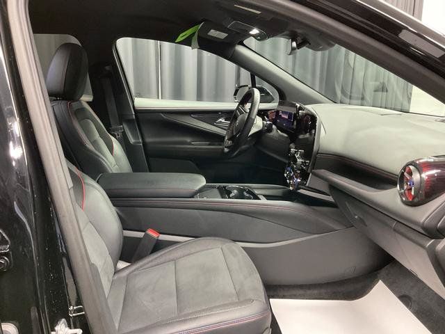 Used 2025 Chevrolet Blazer EV RS AWD/4WD image 11