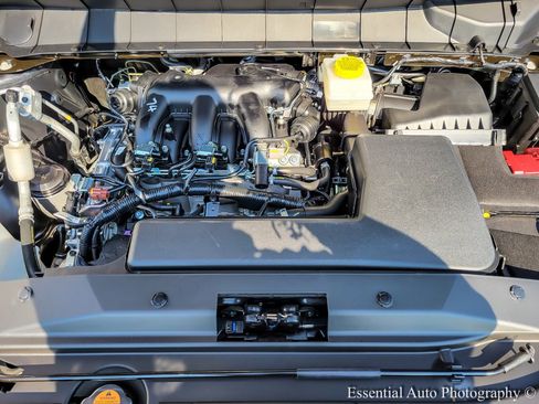 New 2025 Nissan Pathfinder Platinum w/ Cargo Package image 21