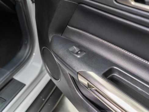 Used 2022 Ford Mustang Shelby GT500 w/ Carbon Fiber Track Pack image 67