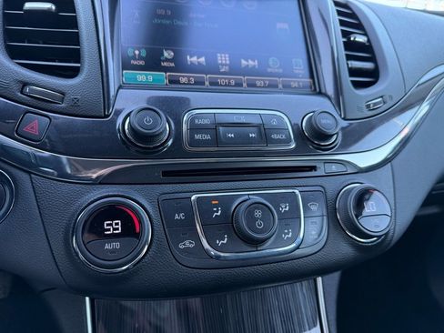 Used 2019 Chevrolet Impala Premier w/ Premier Convenience Package image 18