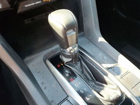 Used 2020 Honda Civic EX image 15