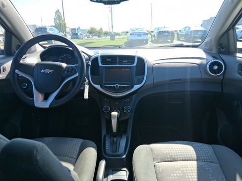 Used 2017 Chevrolet Sonic LT image 10