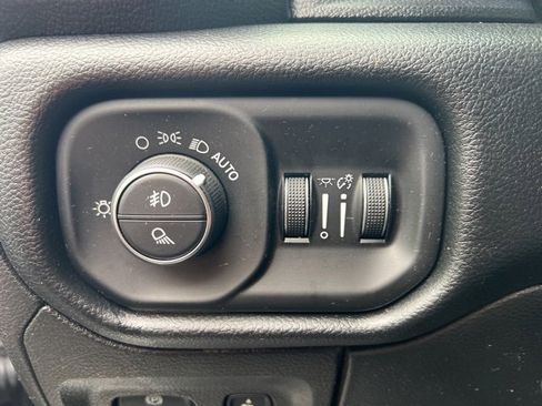 Used 2019 RAM 1500 Big Horn image 6