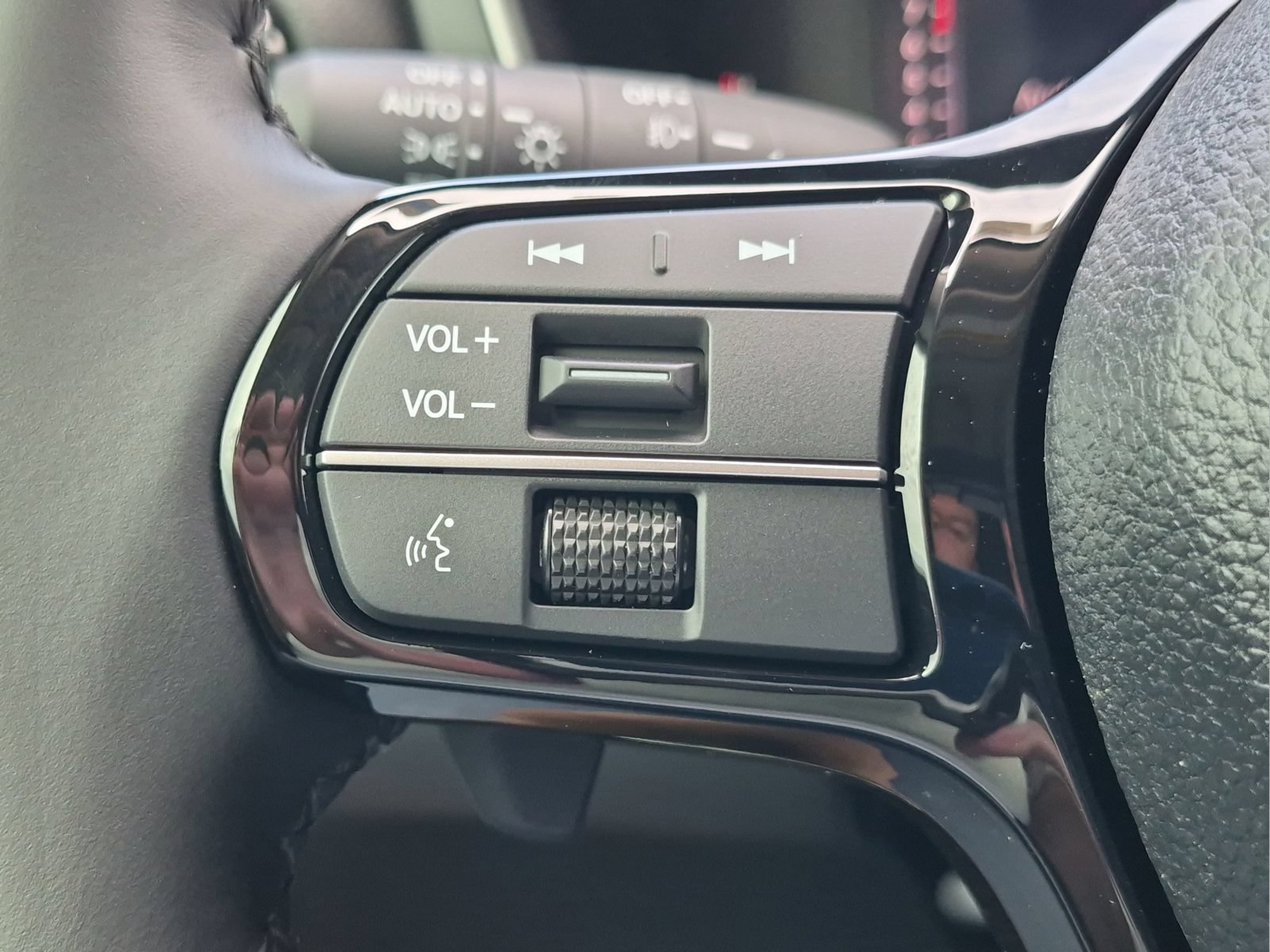 New 2026 Honda Pilot Touring image 13