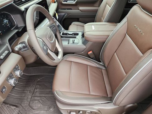 New 2026 GMC Sierra 2500 Denali w/ Denali Reserve Package image 16