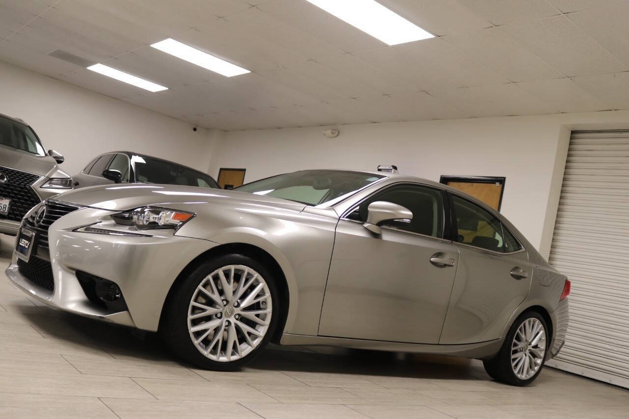 Used 2016 Lexus IS 200t w/ Navigation System Package RWD image 9