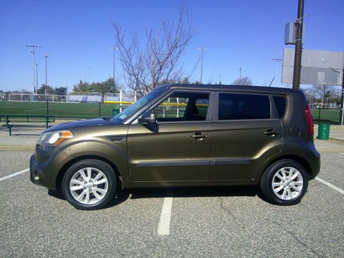 Used 2012 Kia Soul + image 22