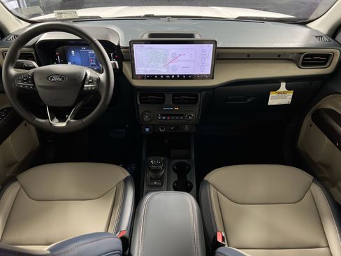 New 2025 Ford Maverick Lariat w/ 4K Tow Package image 23