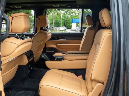 Used 2025 Jeep Grand Wagoneer Series III w/ Quick Order Packagew 28T AWD/4WD image 53