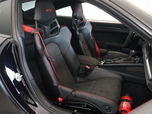 Used 2022 Porsche 911 GT3 RWD image 13