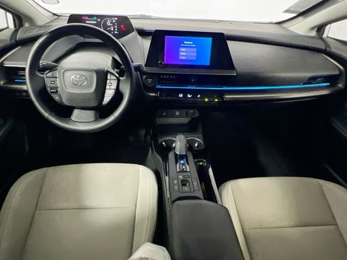 Used 2024 Toyota Prius XLE FWD image 29