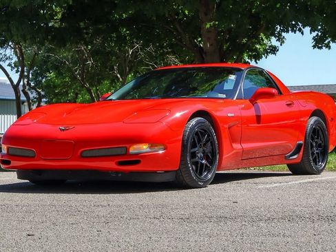 Used 2004 Chevrolet Corvette Z06 w/ Memory Package RWD image 32