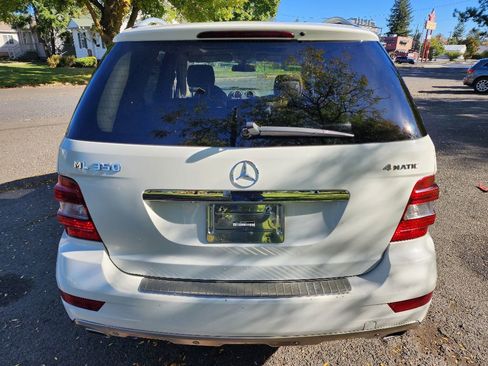 Used 2011 Mercedes-Benz ML 350 4MATIC image 4