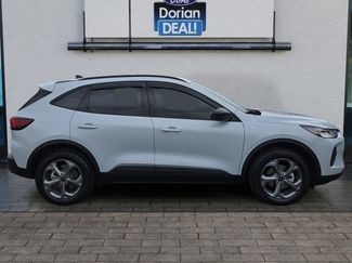 Used 2026 Ford Escape ST-Line w/ Cold Weather Package video 2