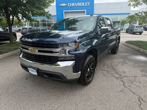 Used 2021 Chevrolet Silverado 1500 LT w/ Convenience Package II AWD/4WD image 9