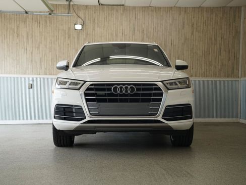 Used 2018 Audi Q5 2.0T Premium Plus w/ Premium Plus Package AWD/4WD image 2