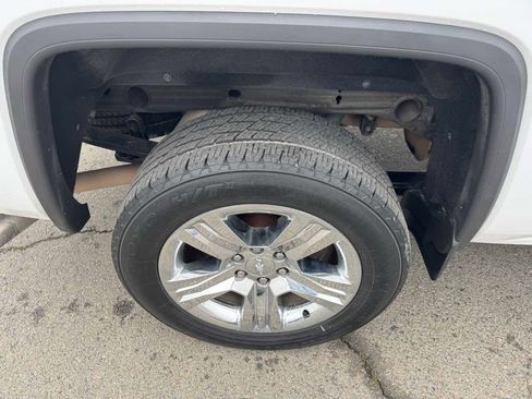 Used 2018 GMC Sierra 1500 SLE w/ SLE Value Package image 39