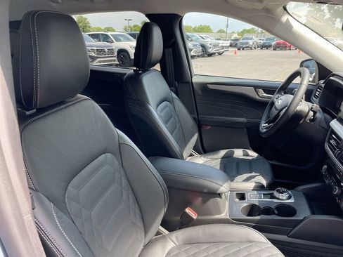 Used 2023 Ford Escape Platinum w/ Premium Technology Package image 52