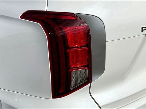 Used 2023 Hyundai Palisade SEL AWD/4WD image 23