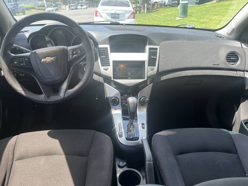 Used 2015 Chevrolet Cruze LT FWD image 9