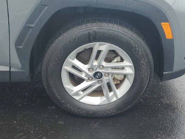 Used 2025 Hyundai Tucson SE AWD/4WD image 6