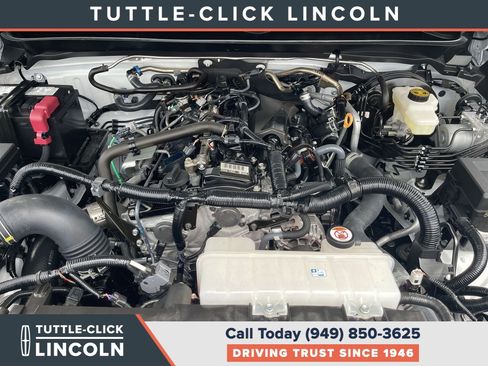 Used 2025 Toyota Tacoma SR5 AWD/4WD image 36