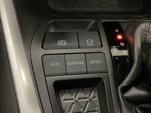 Used 2024 Toyota RAV4 XLE Premium image 17