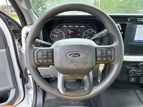 New 2023 Ford F550 4x4 Regular Cab Super Duty image 15