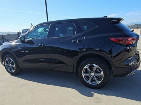 Used 2025 Chevrolet Blazer LT FWD image 6