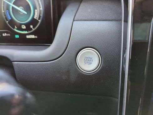 Used 2022 Hyundai Tucson Limited w/ Cargo Package image 21