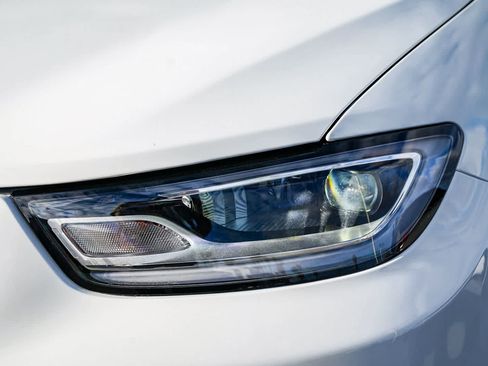 New 2026 Chrysler Pacifica Select image 8