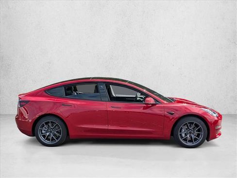 Used 2022 Tesla Model 3 RWD image 5