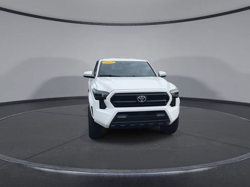 Used 2025 Toyota Tacoma SR5 RWD image 3